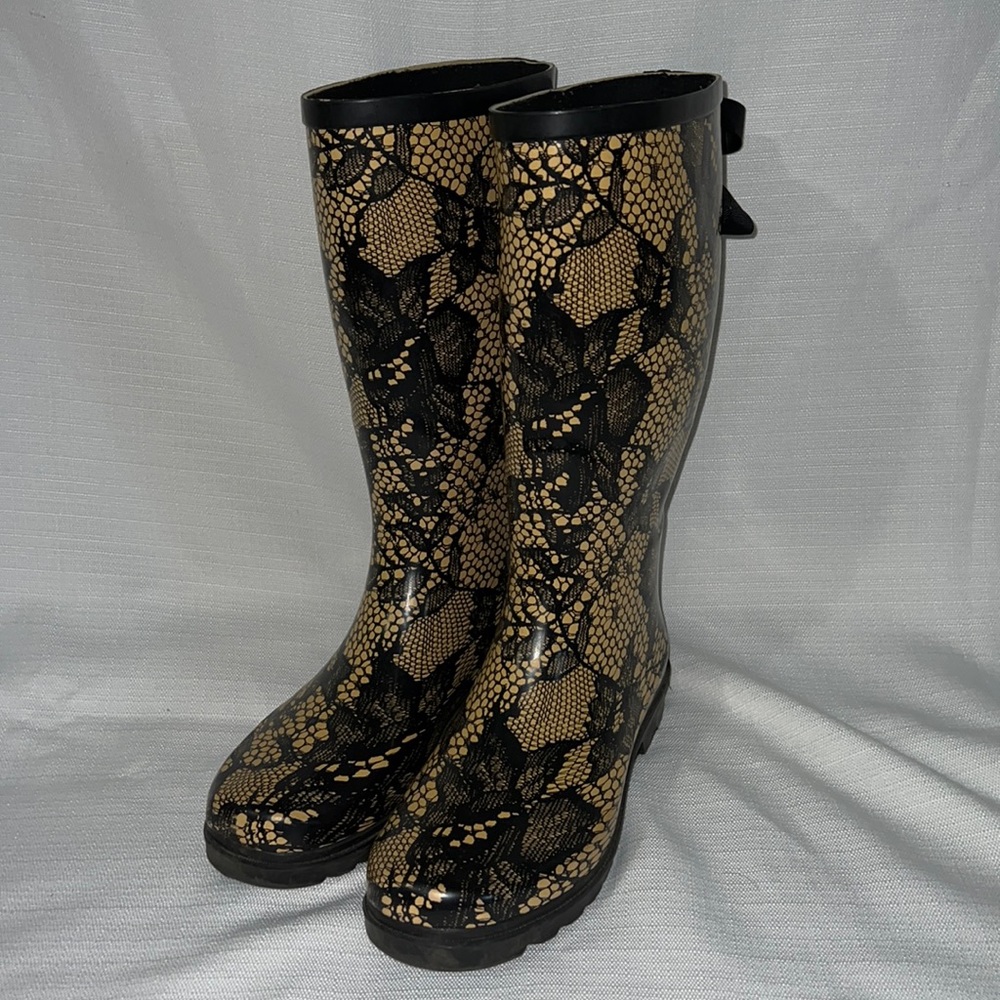 Henry Ferrera Laced Rain Boots